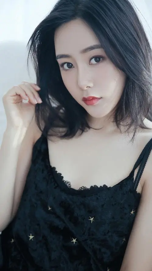 18岁女RAPPERDISSSUBS大码女,国语,无删减完整版在线观看,官方中字