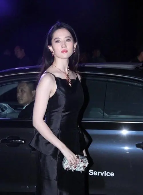 美女车模的贴身高手,1080P,中文字幕,全集观看
