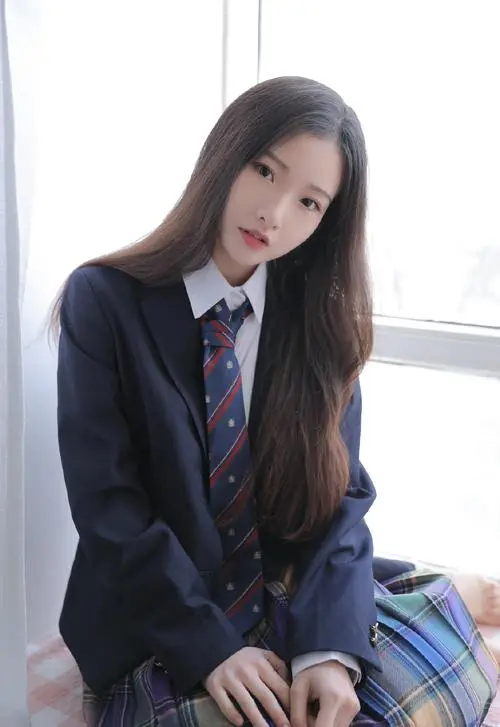 我偷拿女同学没洗的内裤闻,1080P高清版,外挂中字,在线播放